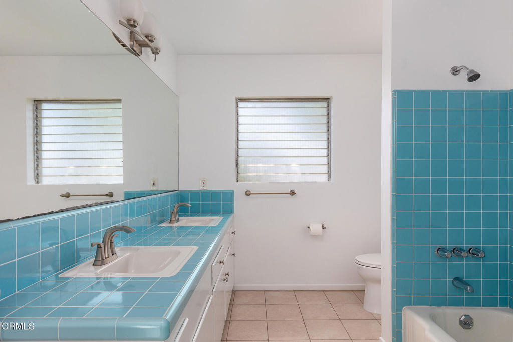 2075 Linda Flora Drive - Photo 11