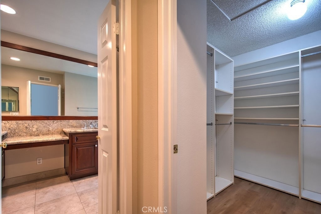 5021 Corkwood Lane - Photo 30