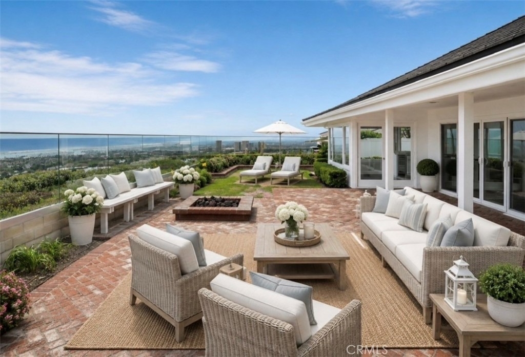 37 Montecito Drive - Photo 1