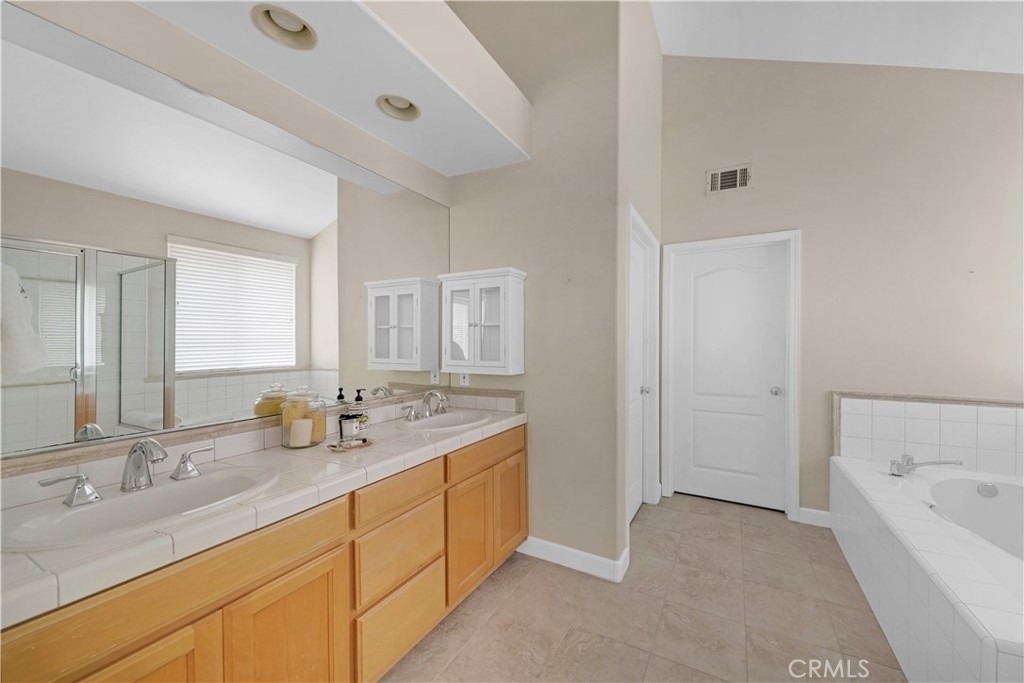 2239 Pacific Avenue - Photo 18