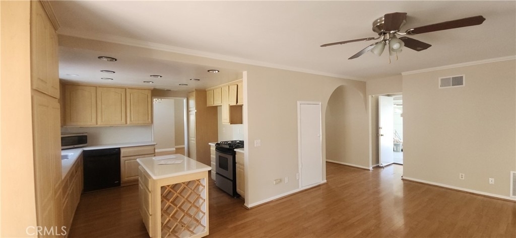 1267 Regent - Photo 16