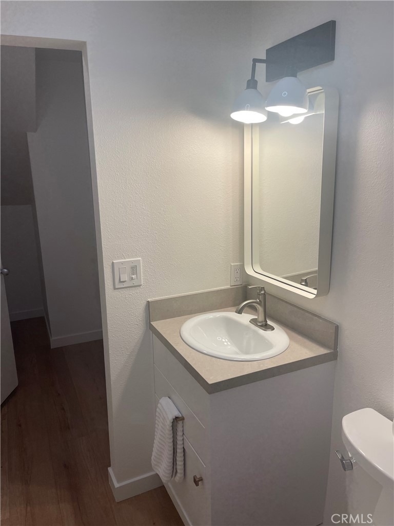 513 1/4 Larkspur - Photo 6