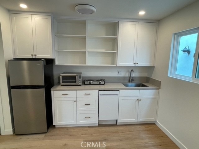 513 1/4 Larkspur - Photo 2