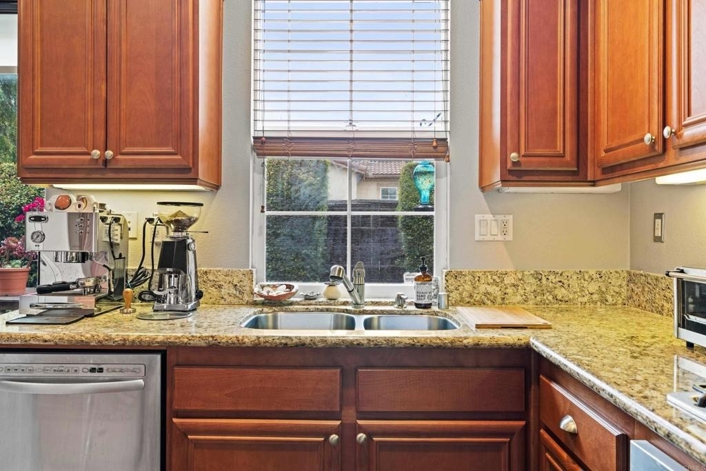 958 Avalon Way - Photo 12