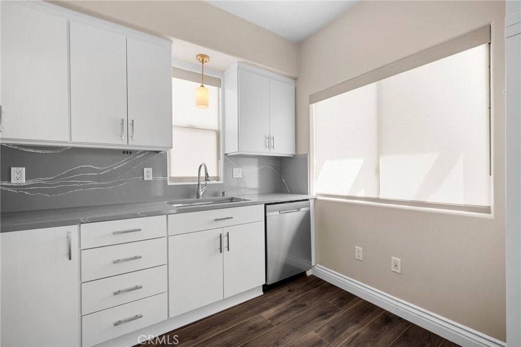 1224 Stanley Avenue - Photo 10