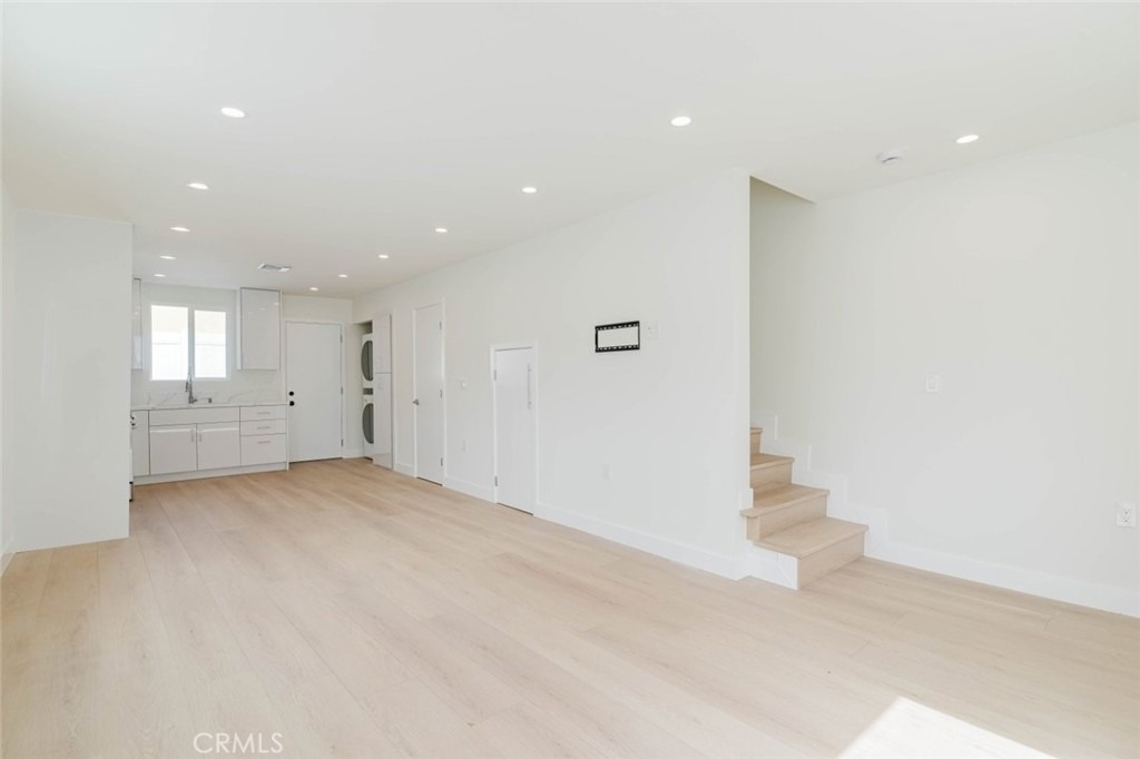 1167 Raymond Avenue - Photo 4