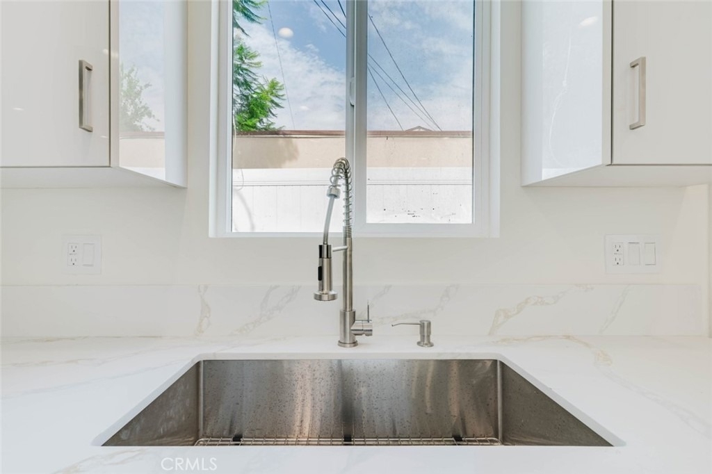 1167 Raymond Avenue - Photo 10