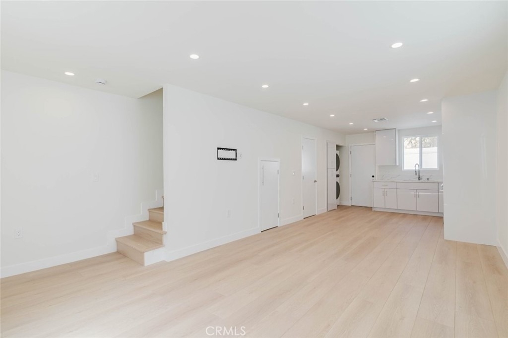 1167 Raymond Avenue - Photo 4