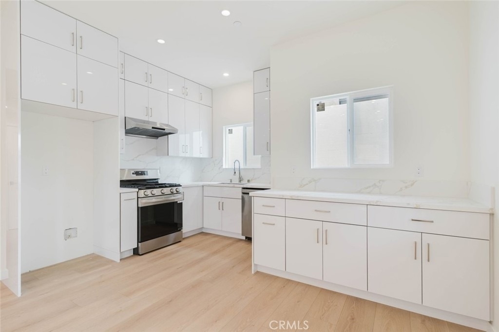 1167 Raymond Avenue - Photo 7
