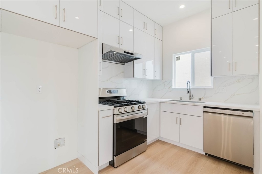 1167 Raymond Avenue - Photo 8