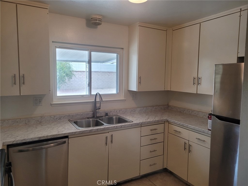 3205 Celeste - Photo 3