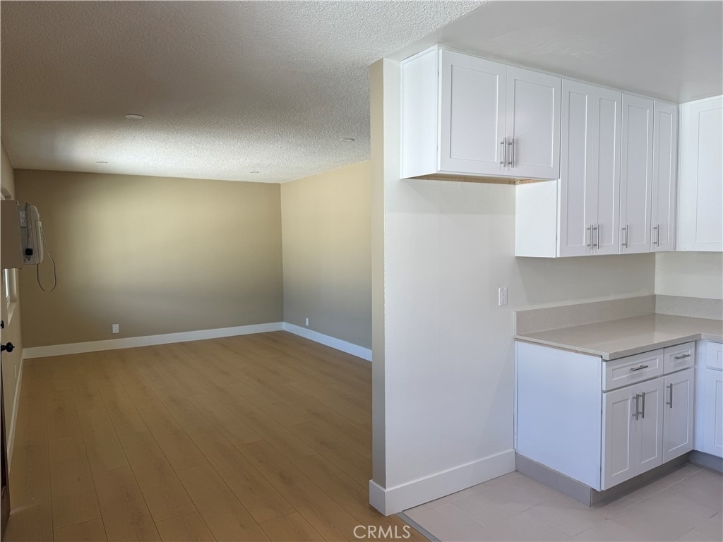 600 E Acacia Avenue - Photo 3