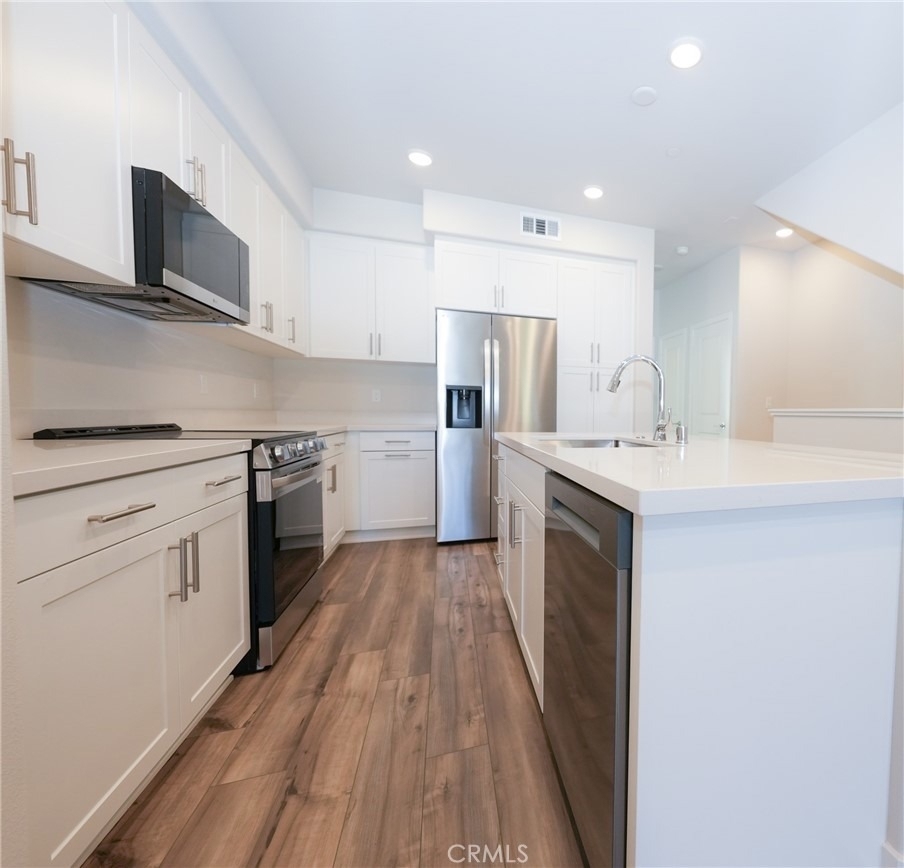 9561 Hannah Way - Photo 1