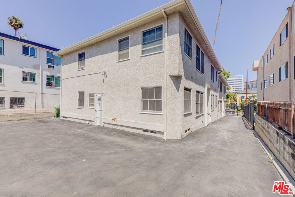 1643 N Formosa Avenue - Photo 18
