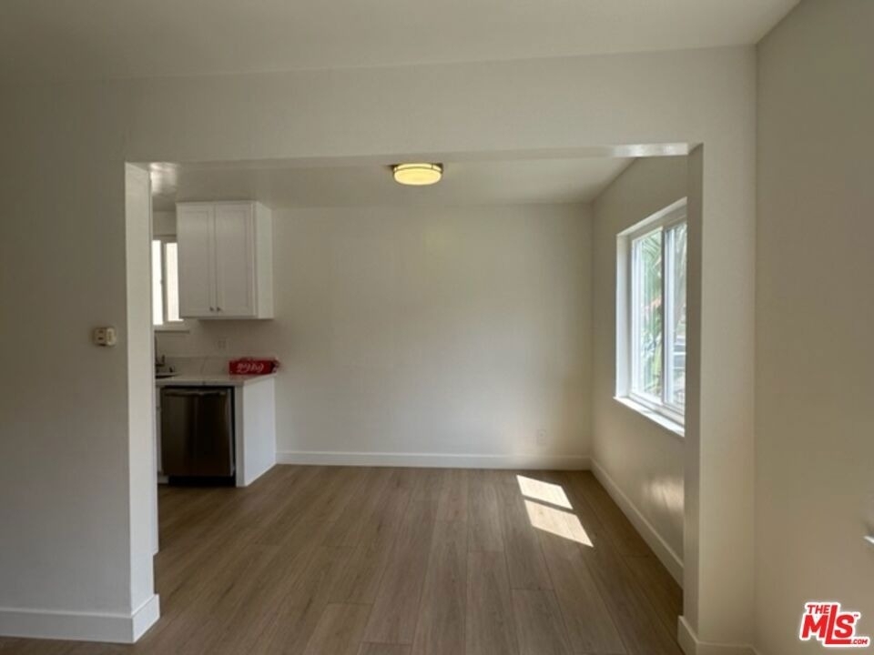 517 S Kenmore Avenue - Photo 4