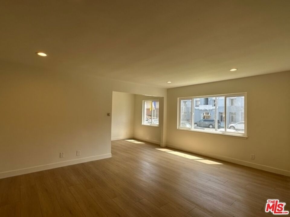 517 S Kenmore Avenue - Photo 3