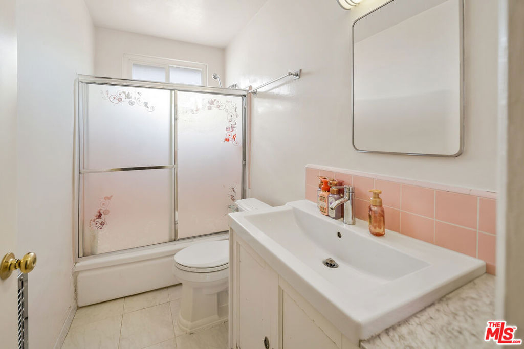 936 N Curson Avenue - Photo 14