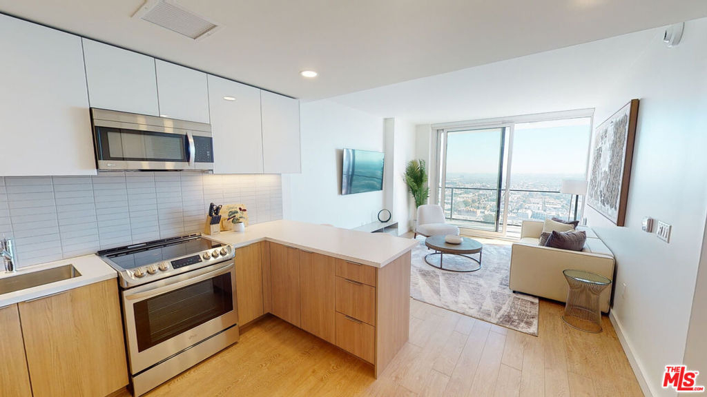 11750 Wilshire Boulevard - Photo 3