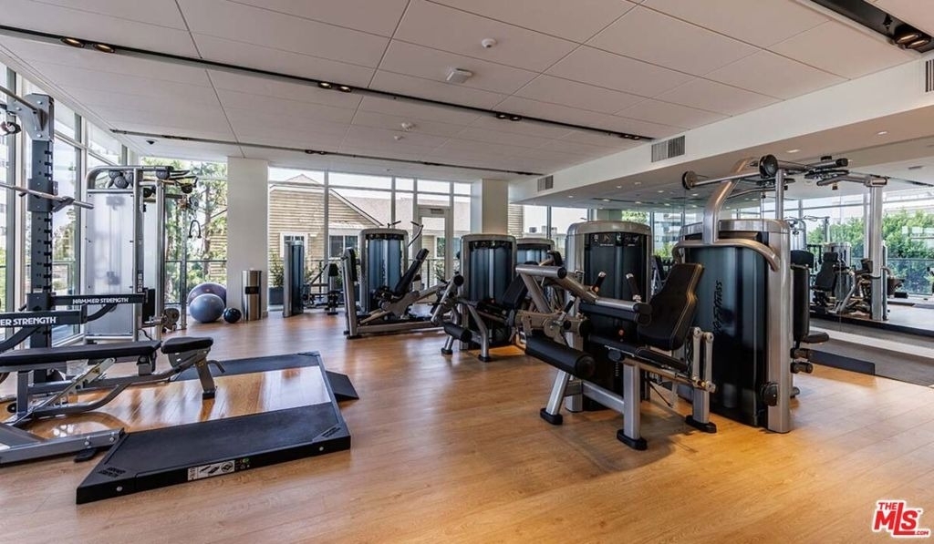 11750 Wilshire Boulevard - Photo 27