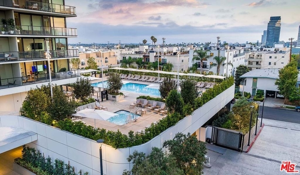 11750 Wilshire Boulevard - Photo 13