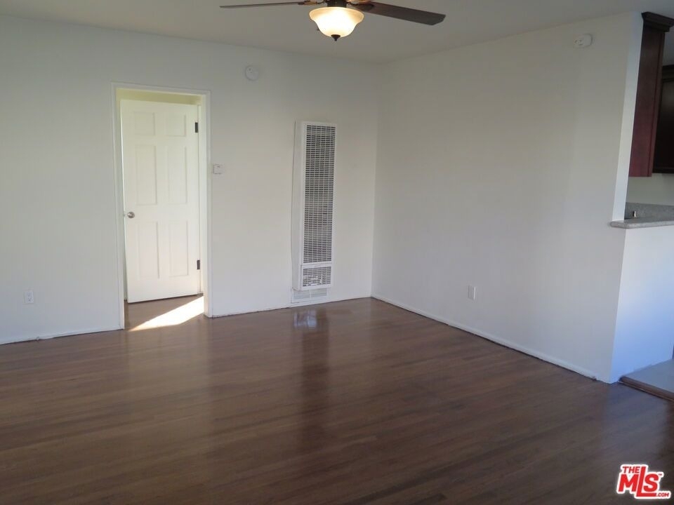 833 N Kingsley Drive - Photo 2