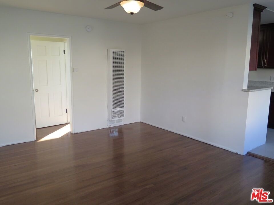 833 N Kingsley Drive - Photo 4