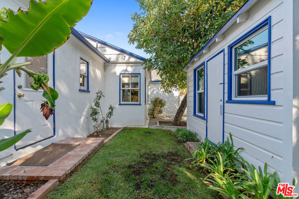 11806 Bellagio Road - Photo 31