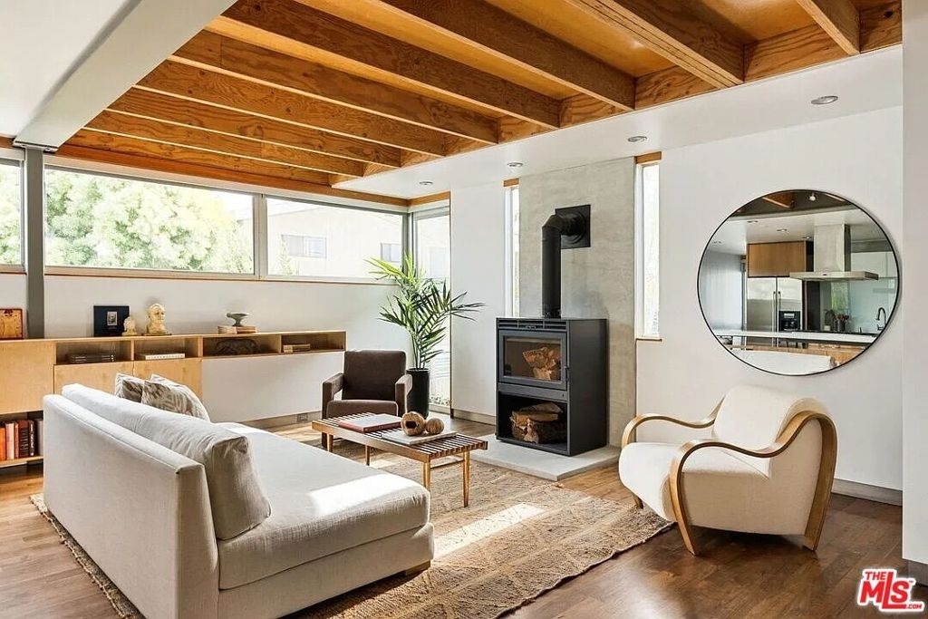 724 1/2 Superba Avenue - Photo 4