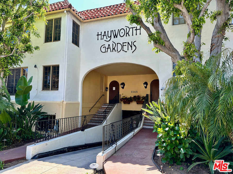 1345 N Hayworth Avenue - Photo 0