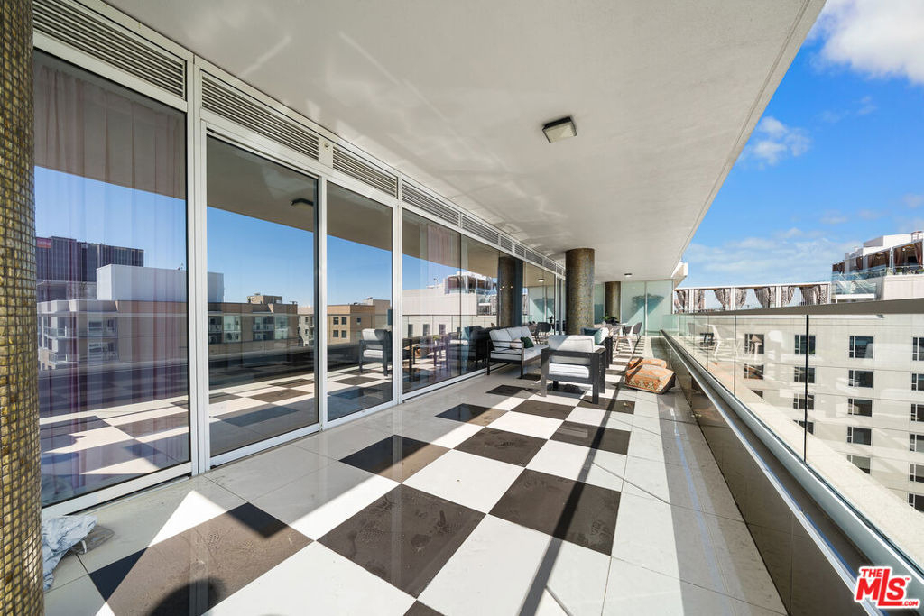 6250 Hollywood Boulevard - Photo 33