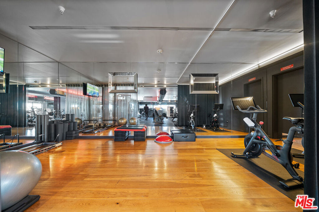 6250 Hollywood Boulevard - Photo 45