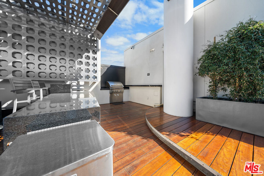 6250 Hollywood Boulevard - Photo 37