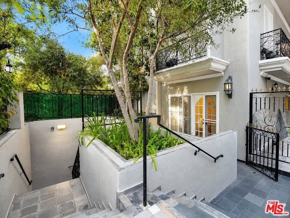 342 Palm Drive - Photo 24