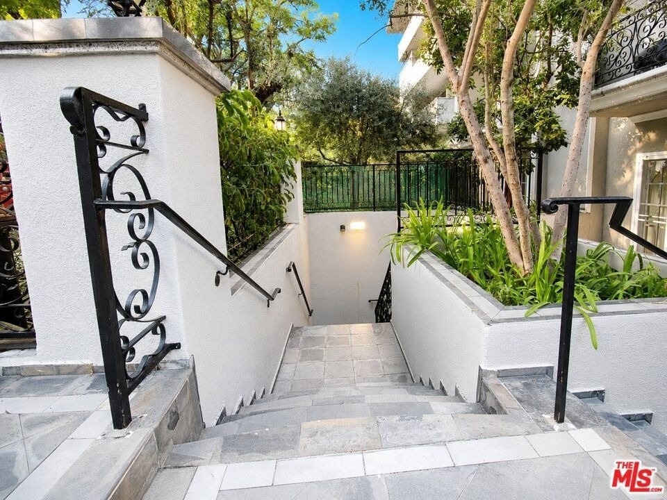 342 Palm Drive - Photo 23