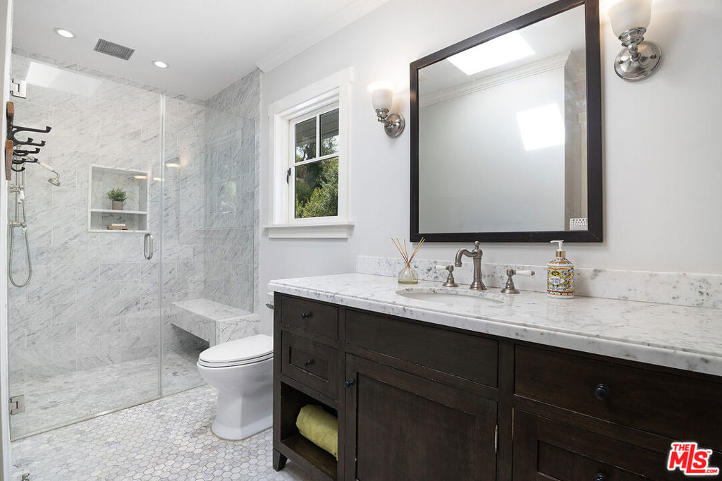 9530 Moonridge Terrace Place - Photo 26