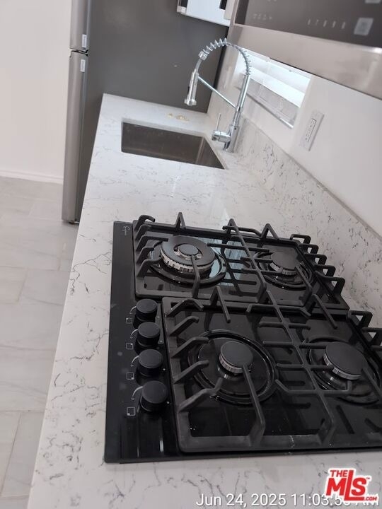 416 E 101st Street - Photo 10