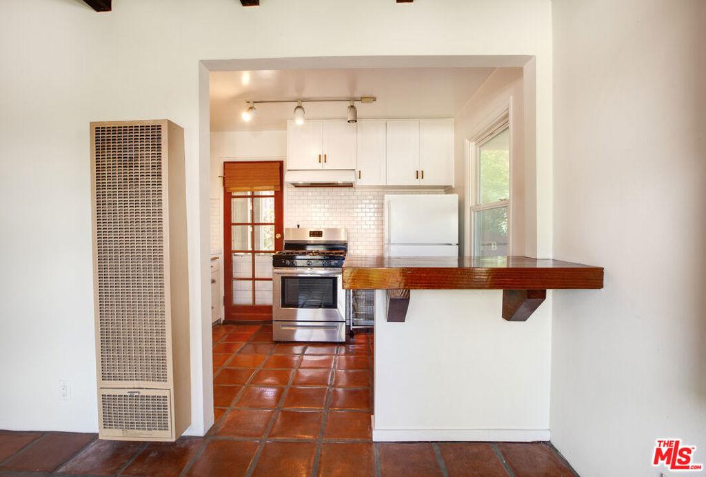 2454 7th Street - Photo 4
