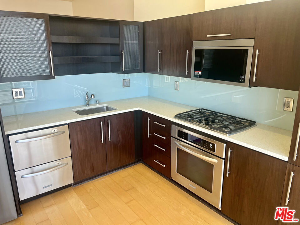 1100 S Hope Street - Photo 14