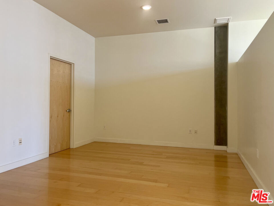 1100 S Hope Street - Photo 20