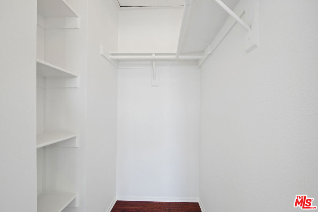 937 Wilcox Avenue - Photo 11