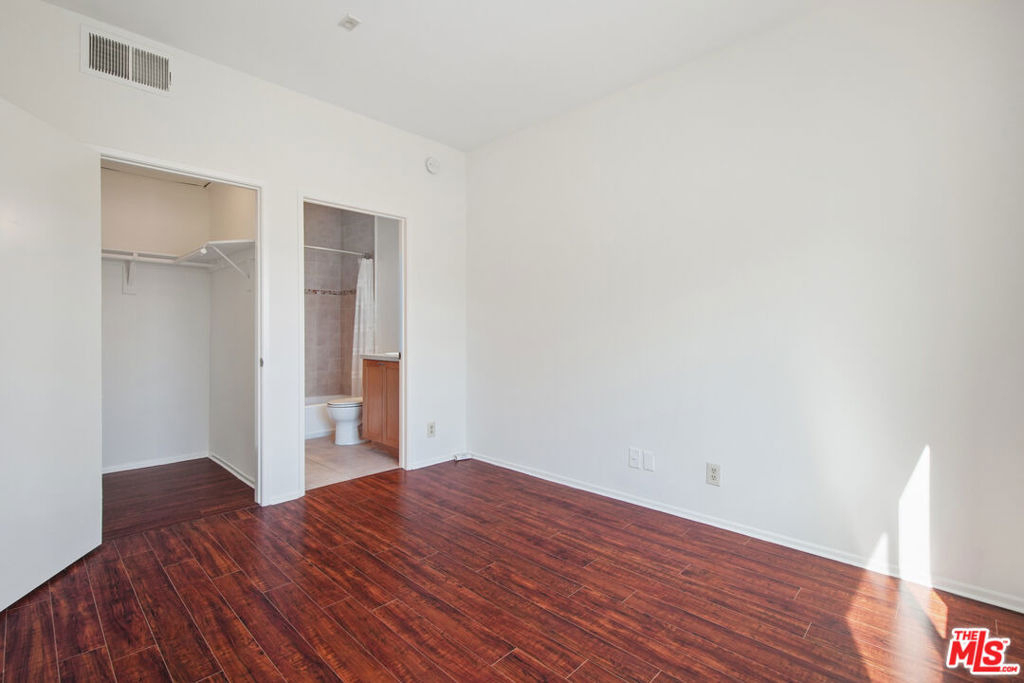937 Wilcox Avenue - Photo 10