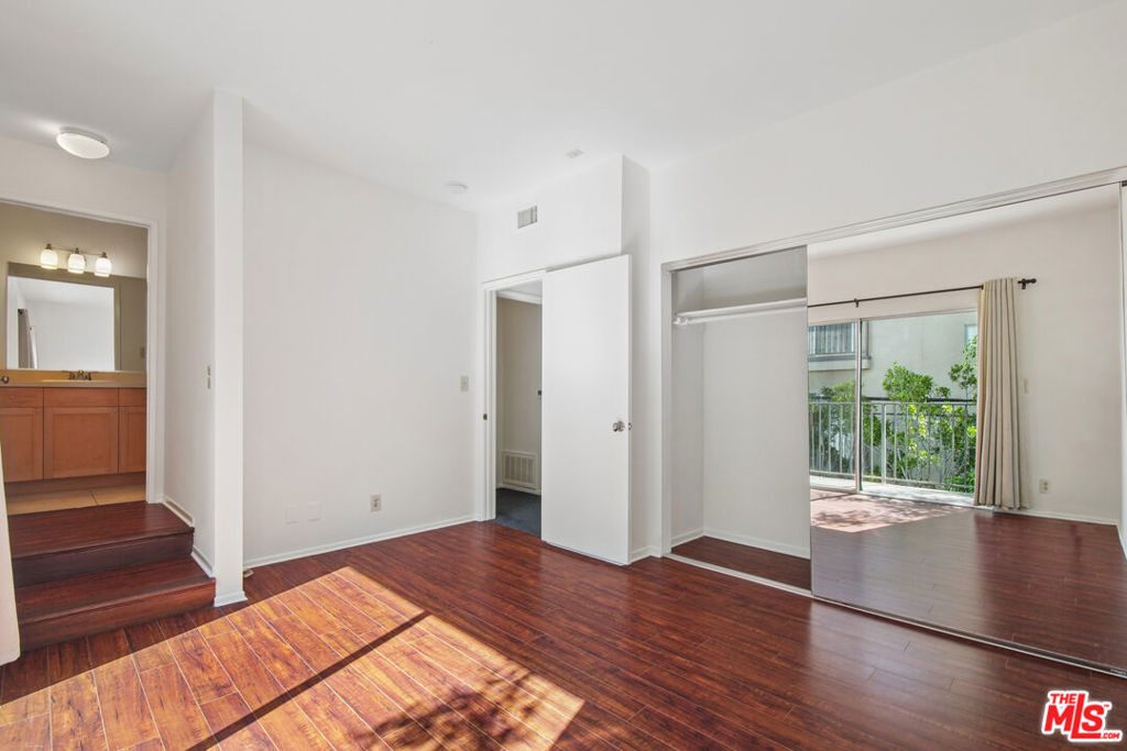 937 Wilcox Avenue - Photo 7