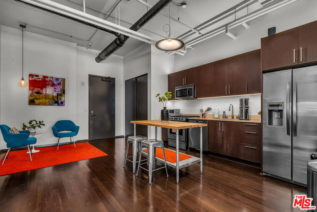 1645 Vine Street - Photo 21