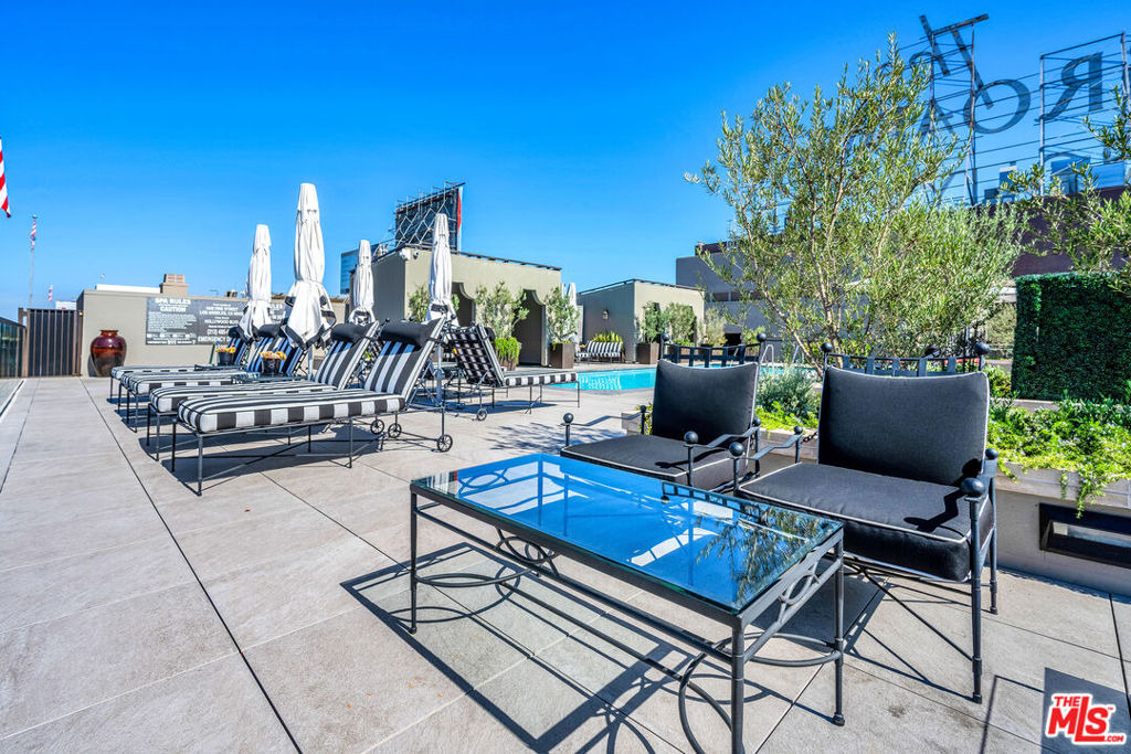 1645 Vine Street - Photo 26