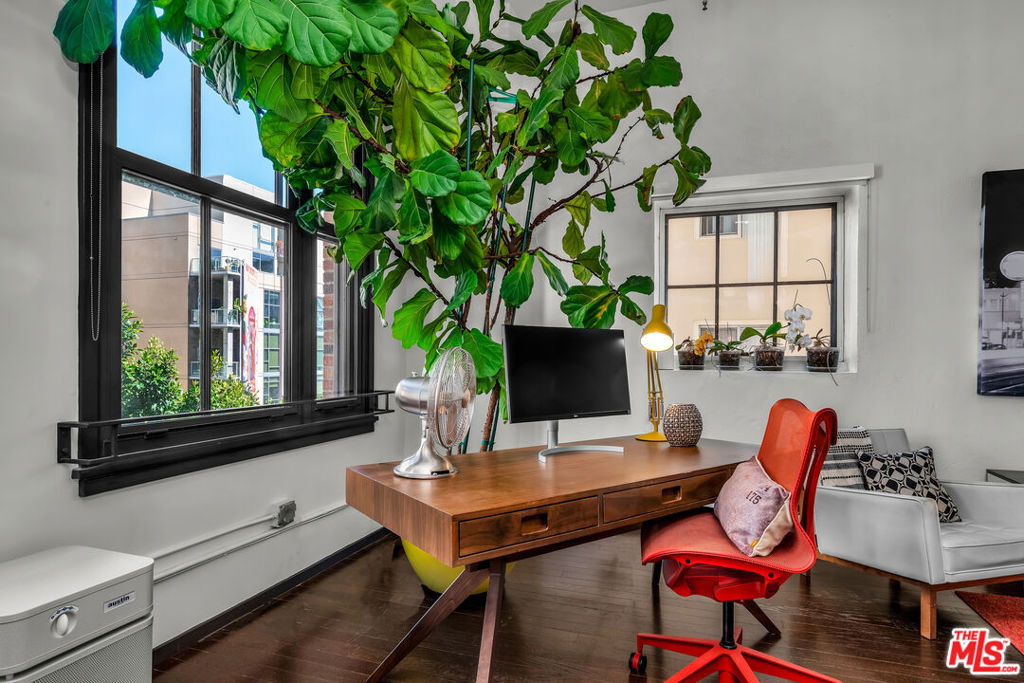 1645 Vine Street - Photo 12
