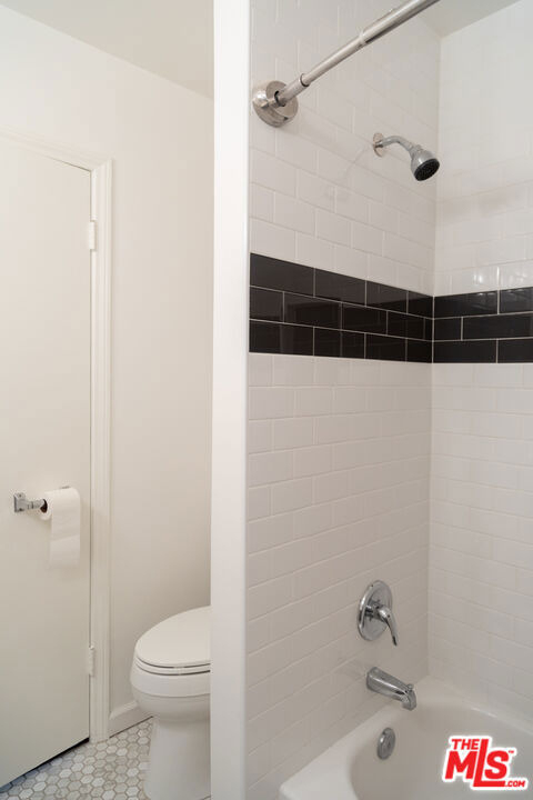 2496 Granville Avenue - Photo 21