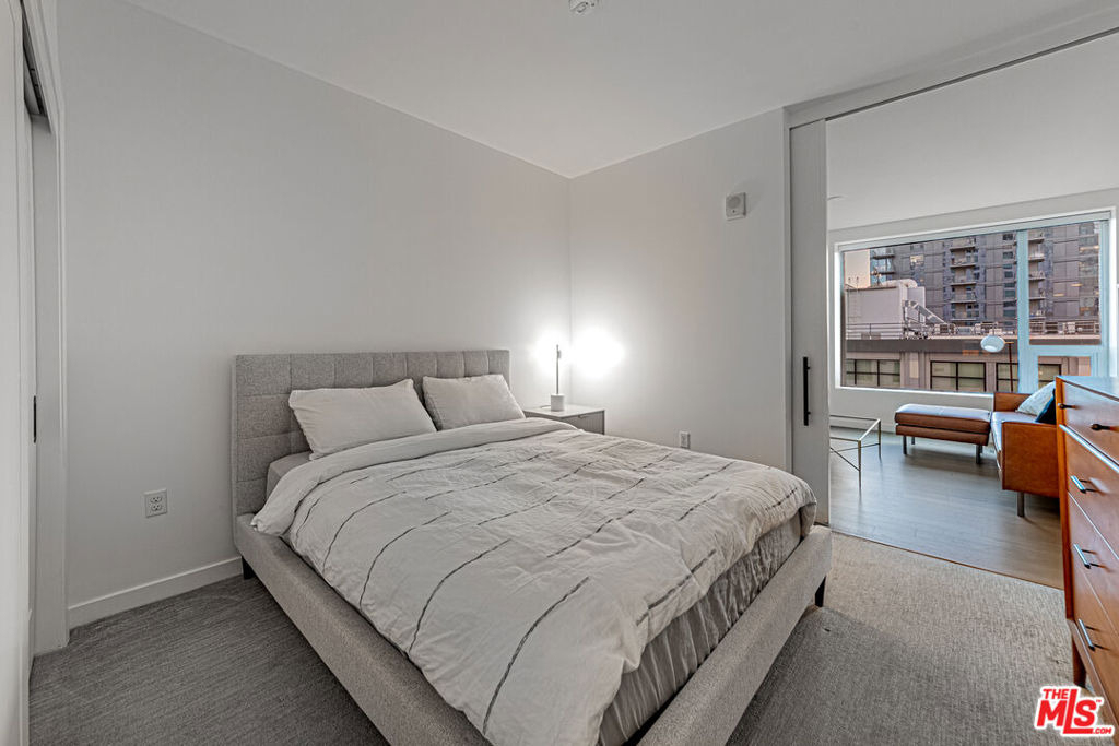 1050 S Grand Avenue - Photo 11