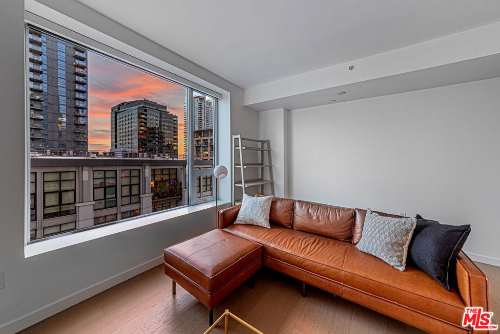 1050 S Grand Avenue - Photo 9