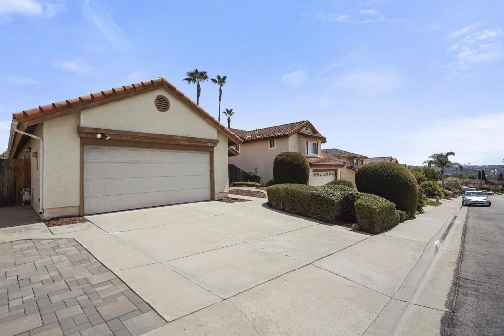 12895 Amaranth St - Photo 2