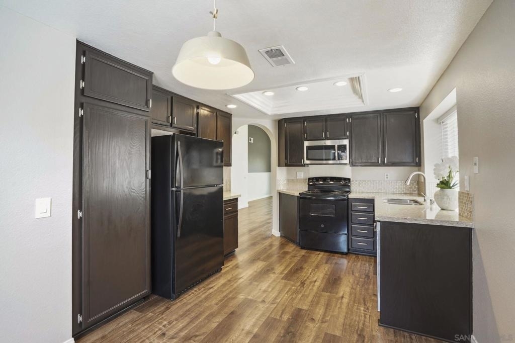 12895 Amaranth St - Photo 3